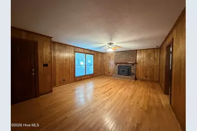 124 Rock Creek Drive S, Jacksonville, NC 28540 - Photo 6