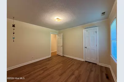 124 Rock Creek Drive S, Jacksonville, NC 28540 - Photo 10
