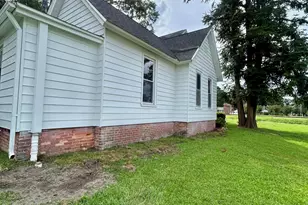 414 N Center St, Mount Olive, NC 28365 - Photo 54