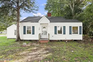 124 Sherwood Rd, Jacksonville, NC 28540 - Photo 1