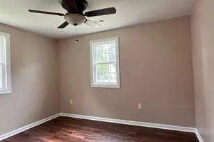 622 E Vance St, Laurinburg, NC 28352 - Photo 14