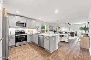 2094 Course Ln, Surf City, NC 28445 - Photo 2