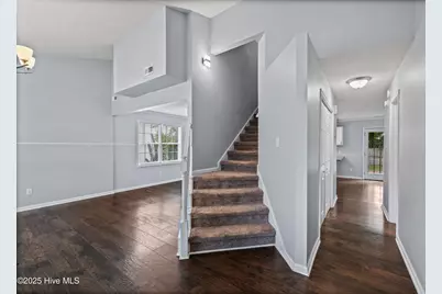 107 Chestnut Court, Jacksonville, NC 28546 - Photo 4
