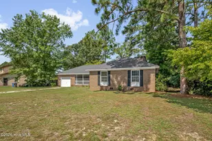 419 Dunmore Rd, Fayetteville, NC 28303 - Photo 2