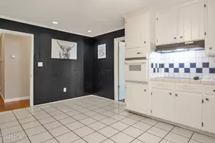 419 Dunmore Rd, Fayetteville, NC 28303 - Photo 12