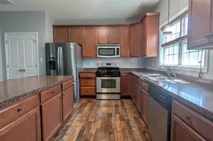305 Weatherford Dr, Jacksonville, NC 28540 - Photo 8