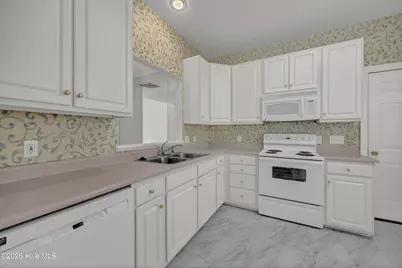 5006 Carleton Drive #Unit 22, Wilmington, NC 28403 - Photo 10