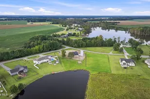 446 Pointe Vista Dr, Elizabeth City, NC 27909 - Photo 10