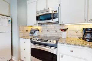 8 Sea Oats Ln, Wrightsville Beach, NC 28480 - Photo 16