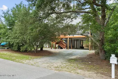 143 NE 4th Street, Oak Island, NC 28465 - Photo 4