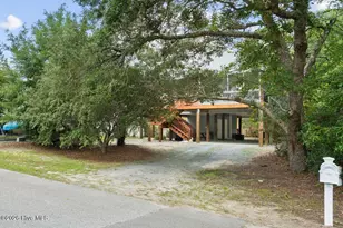 143 NE 4th St, Oak Island, NC 28465 - Photo 4