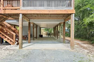 143 NE 4th St, Oak Island, NC 28465 - Photo 6
