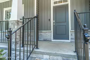 170 Lakeview Dr, Southern Pines, NC 28387 - Photo 2