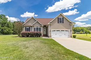 501 Western Wayne Dr, Pikeville, NC 27863 - Photo 2
