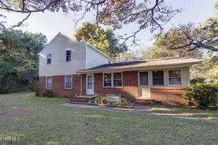 104 Darsel Ln, Point Harbor, NC 27964 - Photo 2