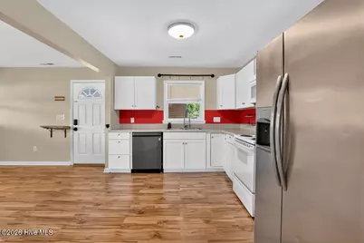 2400 N Hills Drive, New Bern, NC 28562 - Photo 6