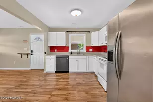 2400 N Hills Dr, New Bern, NC 28562 - Photo 6