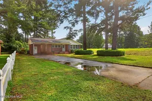 2400 N Hills Dr, New Bern, NC 28562 - Photo 20
