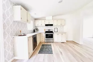 310 Michelle Ln, Rocky Point, NC 28457 - Photo 8
