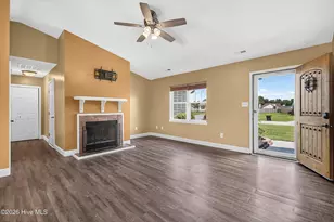 301 Parkton Dr, Richlands, NC 28574 - Photo 6