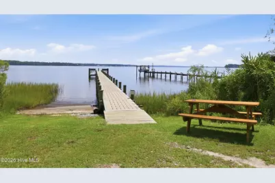 209 N Holland Point Drive, Stella, NC 28582 - Photo 6
