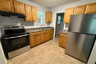 515 Oak Ln, Jacksonville, NC 28540 - Photo 2