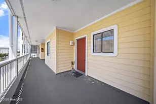 302 Canal Dr, Carolina Beach, NC 28428 - Photo 1