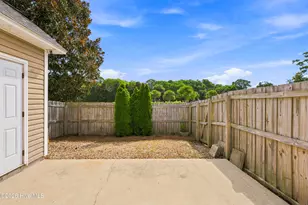 8023 Sweetgrass Ct, Wilmington, NC 28412 - Photo 26