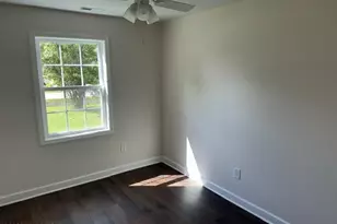 1402 Hazel Ave, New Bern, NC 28560 - Photo 12