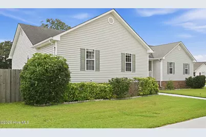 201 Sage Place, Jacksonville, NC 28540 - Photo 2