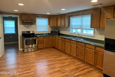 528 Haws Run Road, Jacksonville, NC 28540 - Photo 4
