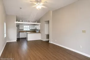 721 Varsity Dr, Wilmington, NC 28403 - Photo 2