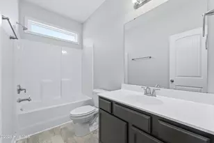 205 Shallowbag Bay Ln, Jacksonville, NC 28546 - Photo 18