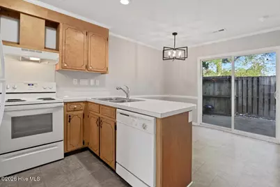 1005 Spring Forest Road #G2, Greenville, NC 27834 - Photo 10