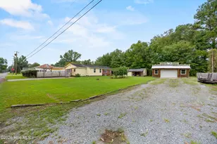 304 W Stanford St, Beulaville, NC 28518 - Photo 40