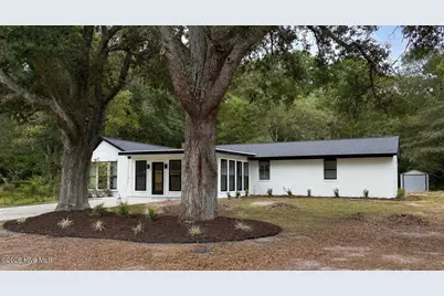 508 W 11th Street, Southport, NC 28461 - Photo 1