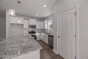 811 Pelican Dr, New Bern, NC 28560 - Photo 8
