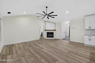 21 Oyster Point Ln, Hampstead, NC 28443 - Photo 20