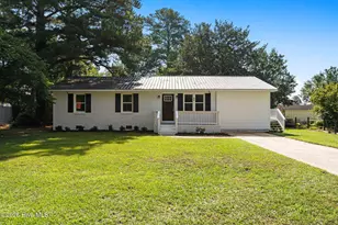 42 N Sixth St, Clarkton, NC 28433 - Photo 1