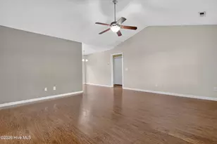 321 Rose Bud Ln, Holly Ridge, NC 28445 - Photo 4