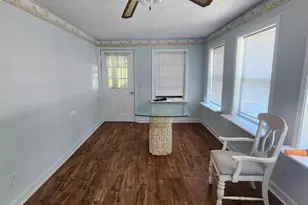 202 NE 66th St, Oak Island, NC 28465 - Photo 4
