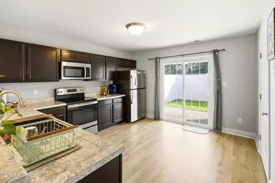 121 W Murrow Lane, Jacksonville, NC 28546 - Photo 12