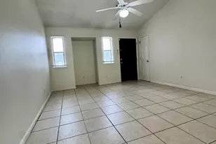 217 Wyndham Cir, Greenville, NC 27858 - Photo 4
