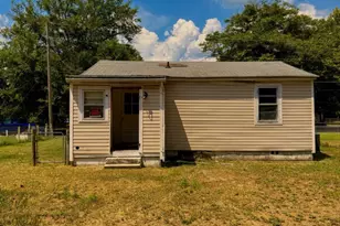 307 Diana St, Fayetteville, NC 28306 - Photo 2