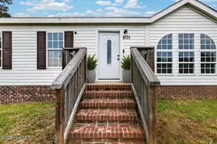 1001 Ocracoke Ct, Jacksonville, NC 28546 - Photo 4