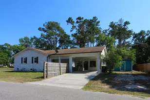 113 NE 57th St, Oak Island, NC 28465 - Photo 4