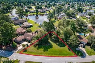1304 Pelican Dr, New Bern, NC 28560 - Photo 1