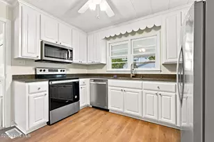 303 Cape Lookout Dr, Harkers Island, NC 28531 - Photo 8