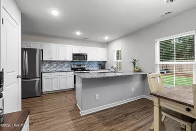 825 Usher Avenue, Shallotte, NC 28470 - Photo 6