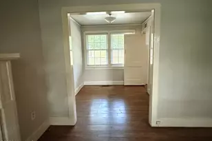 305 Jennings Ave, Greenwood, SC 29649 - Photo 2